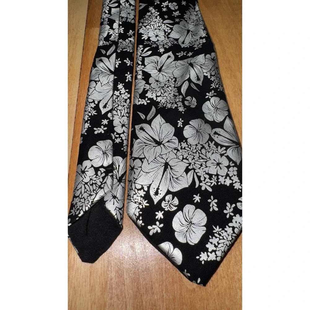 Mens‎ Silver Floral Hibiscus Necktie Black Metallic Tropical Botanical Silk-Look